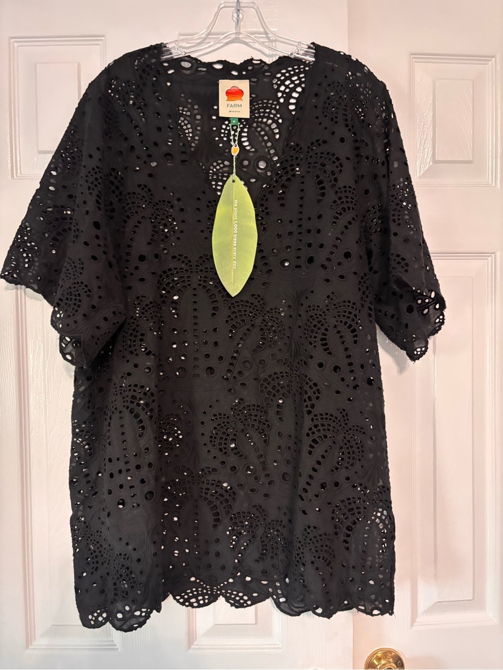 NWT Farm Rio Black Eyelet Lace cover up size women’s M